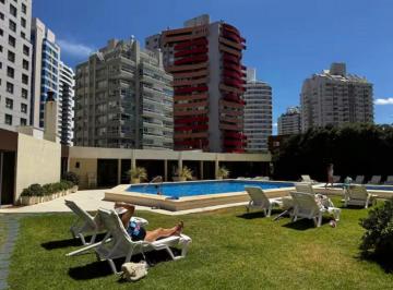 Departamento de 5 ambientes, Uruguay · Departamento Tres Dorm. Frente Al Mar · Parada 3 Playa Brava - Punta del Este