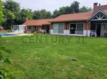 Casa · 229m² · 5 Ambientes · 1 Cochera · Venta Casa Doble Lote en Los Cardales Country Club Los Cardales