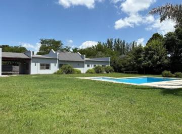 Casa · 185m² · 4 Ambientes · 1 Cochera · Casa Chalet en Venta en Empalme Lobos, Lobos, Resto de La Provincia