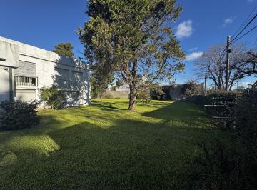 Casa · 160m² · 6 Ambientes · 1 Cochera · Casa en Venta en Gonnet