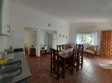 Casa · 70m² · 5 Ambientes · 2 Cocheras · Casa en Villa Animi a 50 m de Ruta E - 53