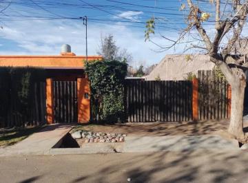 Casa de 5 ambientes, Vistalba · Casa en Venta en Vistalba