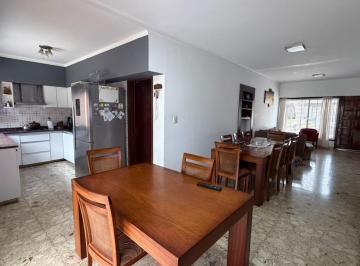 Foto · Vivienda Familiar Frente Al Parque de La Agricultura