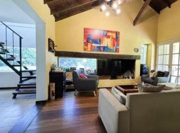 Casa · 280m² · 6 Ambientes · 4 Cocheras · Casa en Los Lagartos