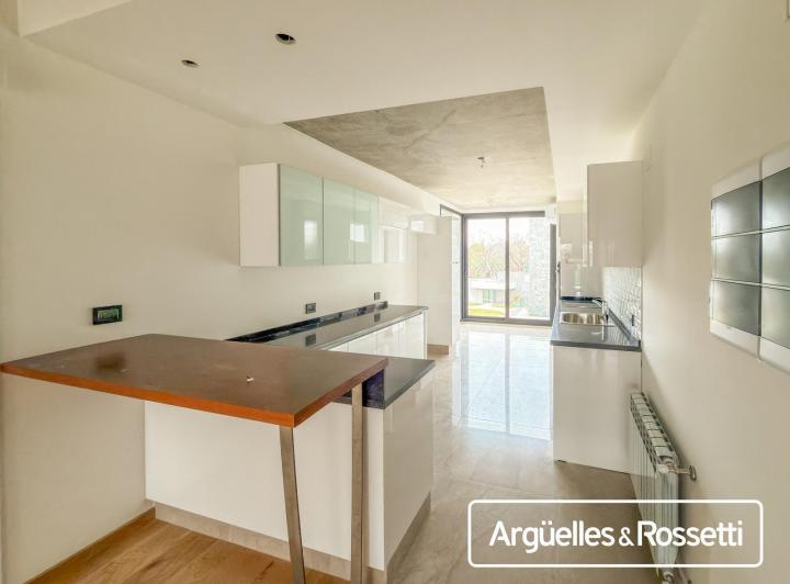 Departamento · 112m² · 4 Ambientes · 1 Cochera