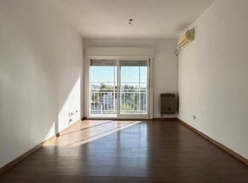 Departamento · 75m² · 4 Ambientes · 1 Cochera · Venta 4 Amb C/cochera en Flores