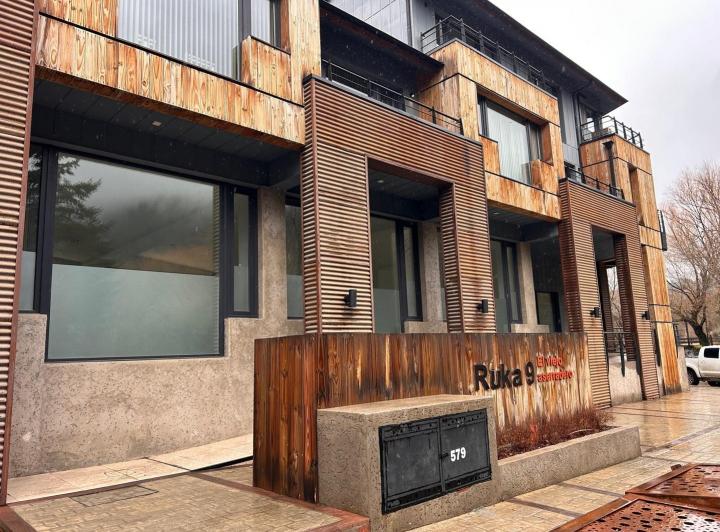 Local comercial · 180m²