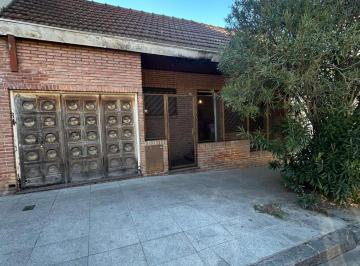Casa · 154m² · 4 Ambientes · 1 Cochera · Venta Casa 4 Amb Quincho Patio Coche Recicla Boedo