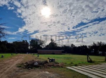 Terreno · 735m² · Lote en Barrio Cerrado en Villa Elisa
