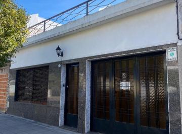 Casa de 5 ambientes, Villa Devoto · Casa en Venta en Villa Devoto 5 Ambientes con Cochera y Terraza con Parrilla
