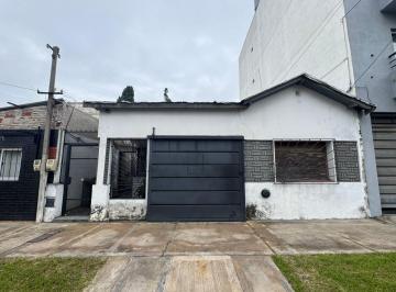 Fachada del inmueble · Casa en Venta con Complemento