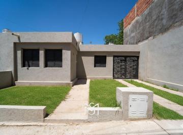 Casa · 62m² · 4 Ambientes · 2 Cocheras · Casa en Planta Baja 2 Dormitorio - B° Observatorio | Victorino Ordoñez Al 900