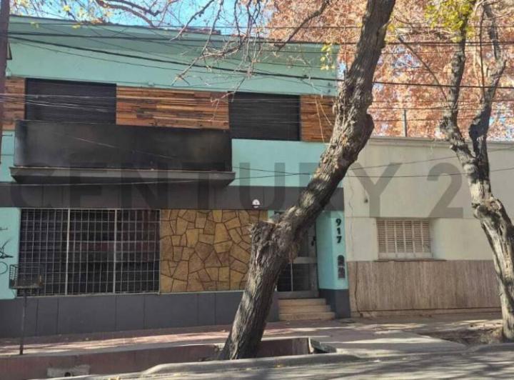 Casa · 222m² · 4 Dormitorios