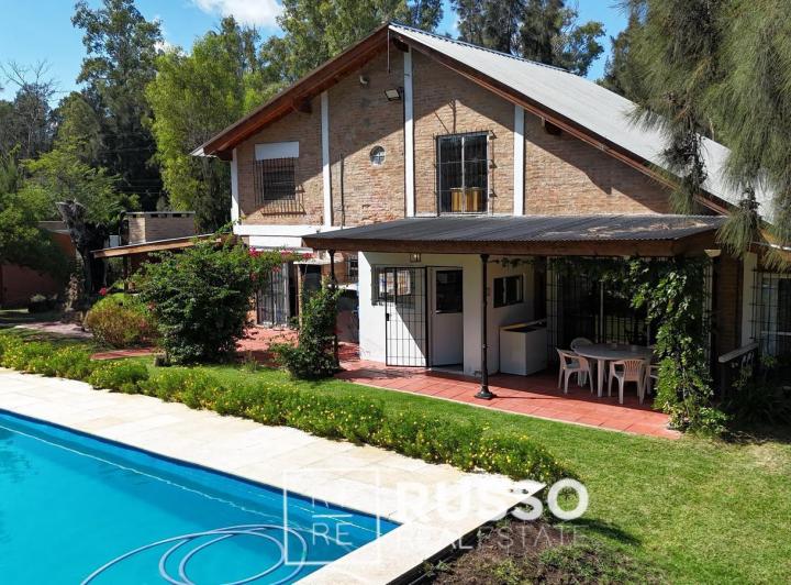 Casa · 348m² · 5 Ambientes