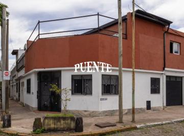 Casa · 78m² · 4 Ambientes · 1 Cochera · Casa en Temperley Oeste