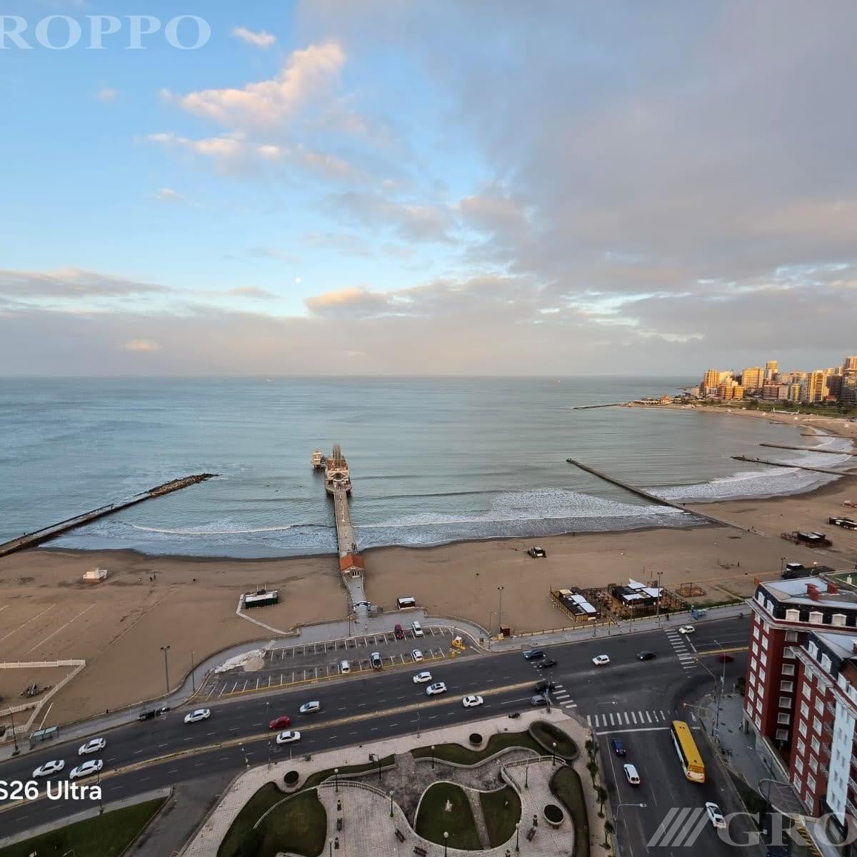 Departamento 3 ambientes con vista panorámica al mar y espacio de cochera