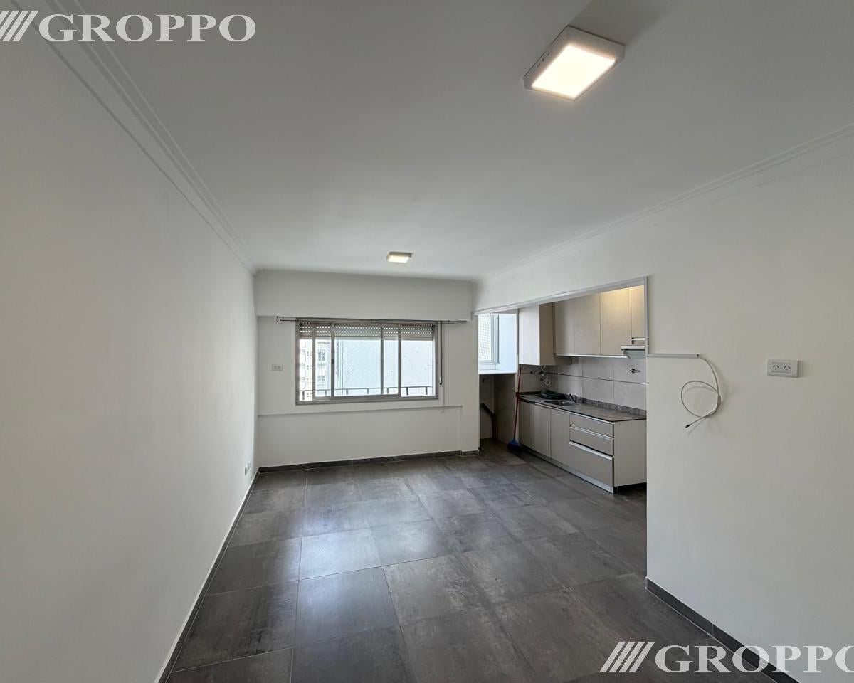 Departamento de 1 ambiente amplio al contrafrente, reciclado integral, 28m²