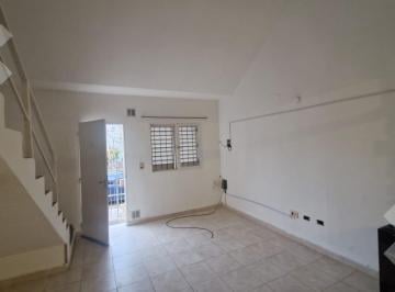 Casa · 70m² · 3 Dormitorios · 1 Cochera · Casa Alquiler, Neuquen Capital