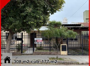 Casa de 8 ambientes, Córdoba · Casa a La Venta (Ideal Inversión)