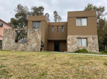 Casa · 200m² · 5 Ambientes · 2 Cocheras · Casa en Venta en Fincas del Lago - Maroto Propiedades