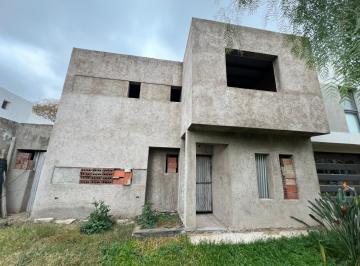 Foto · Venta Duplex a Terminar en Campo de Vuelo IV