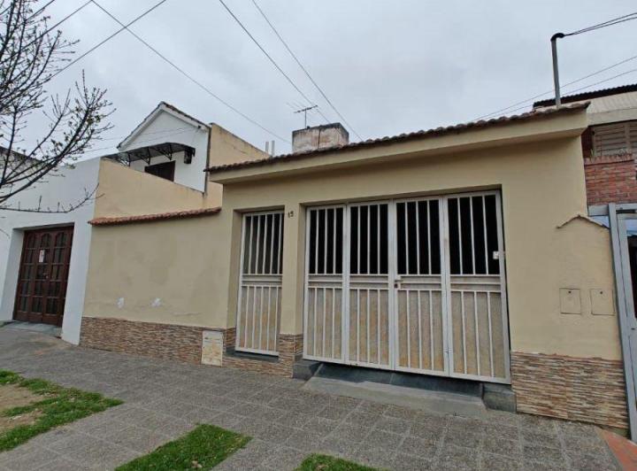 Casa · 120m² · 6 Ambientes · 1 Cochera