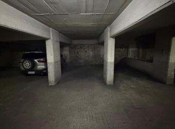 Garage · Cochera Fija Para Auto/camioneta en Plaza Colón - 2° Subsuelo por Rampa