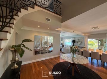 Casa · 375m² · 7 Ambientes · 2 Cocheras · Casa Al Lago en Venta - Los Castores - Nordelta