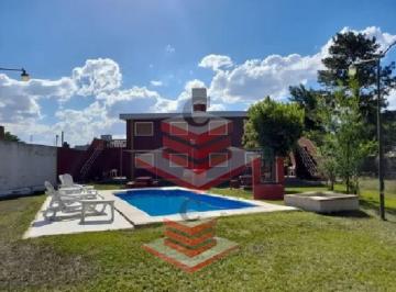 Casa · 154m² · 9 Ambientes · 1 Cochera · Complejo de 4 Departamentos en Venta en Bialet Massé | Río Cosquín | Excelente Oportunidad Ref. 2030