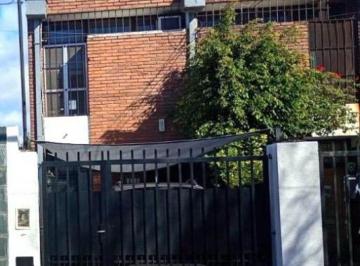 Casa de 3 ambientes, Vicente López · Oportunidad en Olivos - Venta Muy Lindo Duplex 3 Amb.