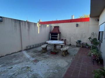 PH de 4 ambientes, Lanús · P. H. Interno Para Dos Familias o Inversor