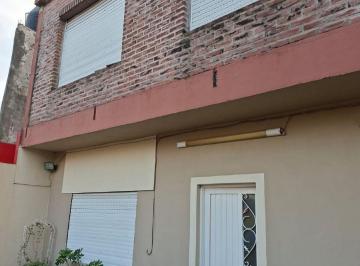 PH de 4 ambientes, Lanús · P. H. Interno Para Dos Familias o Inversor