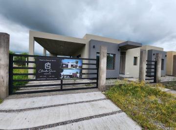 Casa · 120m² · 4 Ambientes · 2 Cocheras · Casa en Pozo - La Almona