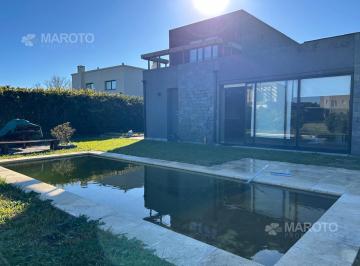 Casa · 192m² · 8 Ambientes · 6 Cocheras · Alquiler Haras Santa Maria Atardecer