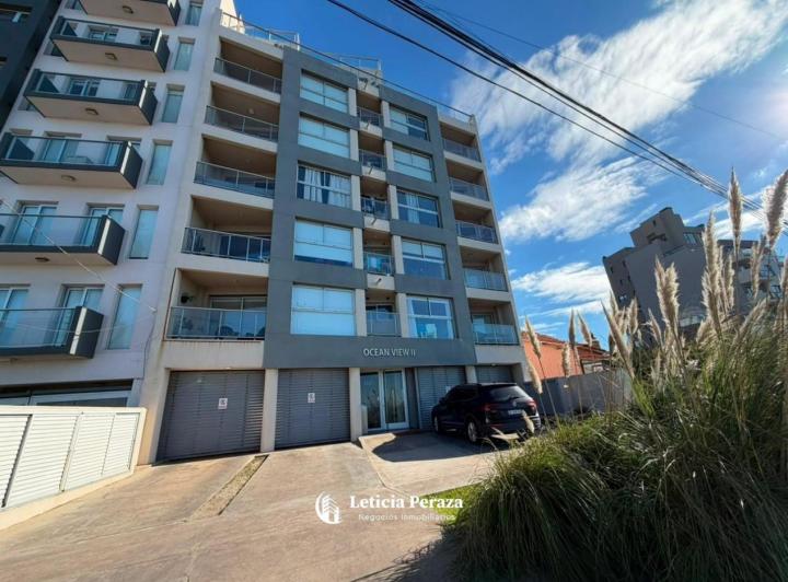 Departamento 2 Ambientes con Cochera en Alquiler - Vista Al Mar