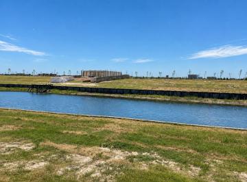 Terreno · 905m² · Venta Lote Al Río 905 m² con Amarra Barrio El Naudir Escobar