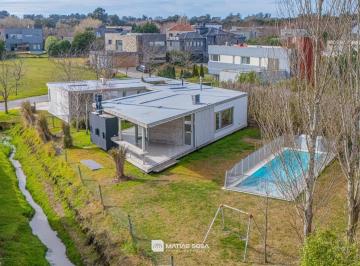 Casa · 200m² · 4 Ambientes · 3 Cocheras · Alquiler 24 Meses - Casa 4 Ambientes - Piscina - Arenas del Sur