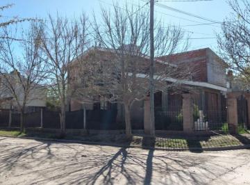 Casa de 6 ambientes, Mina Clavero · Casa en Venta - Mina Clavero - 3 Dorm - a m del Balneario Los Cedros