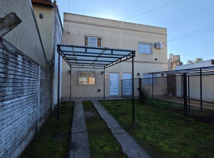 Casa · 50m² · 2 Ambientes · 1 Cochera