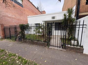Casa · 82m² · 4 Ambientes · Se Vende Casa en Guadalupe, 2 Dorm + Patio