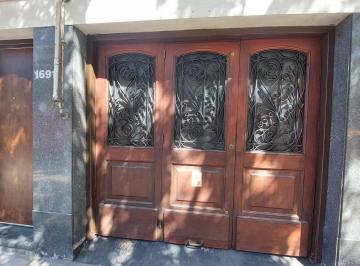 PH · 127m² · 4 Ambientes · 1 Cochera · PH y Local Venta Mataderos con Cochera y Terraza