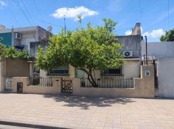 Casa · 62m² · 3 Ambientes · Venta Casa 3amb Terraza Haedo Palomar Permuta