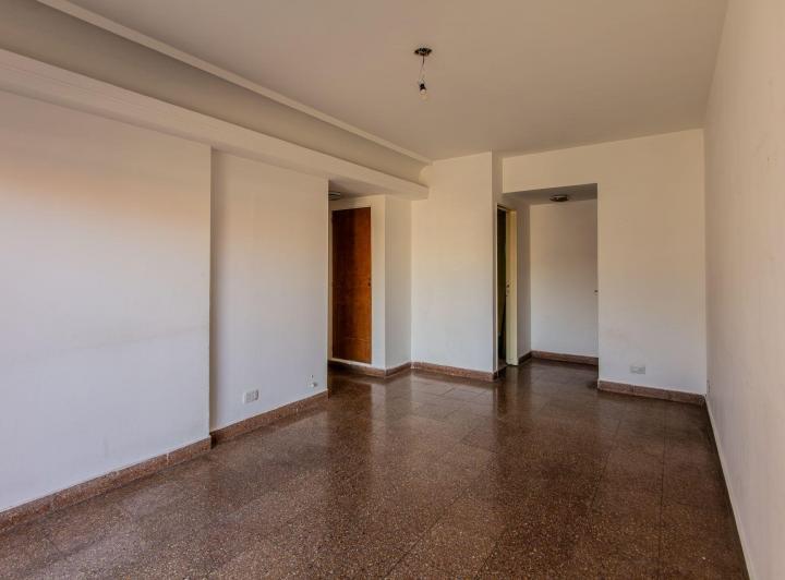 Venta de Departamento 2 Amb con Balcon. Floresta