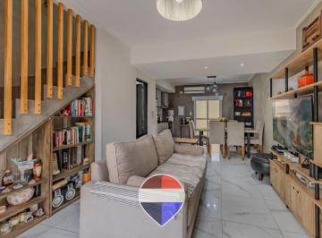 Departamento · 60m² · 3 Ambientes · 1 Cochera · Duplex en Venta Los Hornos Apto Banco