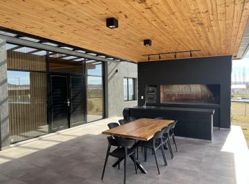 Casa · 181m² · 5 Ambientes · Casa con Pileta en Puerto del Aguila Country Náutico – Potrero de Garay