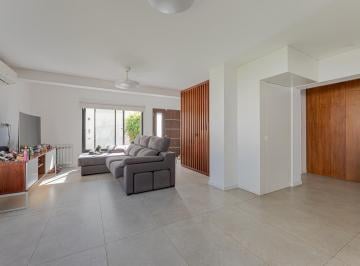 Casa · 180m² · 6 Ambientes · 2 Cocheras · Venta Casa Fisherton 3 Dorm. Cochera Doble Patio Verde y Pileta