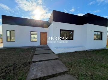 Casa · 140m² · 4 Ambientes · 1 Cochera · Casa Venta 3 Dorm. Lote de 400 m² Barrio Santa Sofía, Pilar del Este, Zona Norte