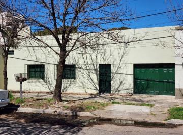Casa · 120m² · 3 Ambientes · 1 Cochera · Casas - Casa - Macrocentro, Resistencia