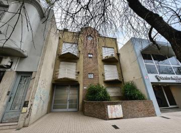 Departamento de 2 ambientes, La Plata · Departamento en Alquiler en 40 Entre 4 y 5