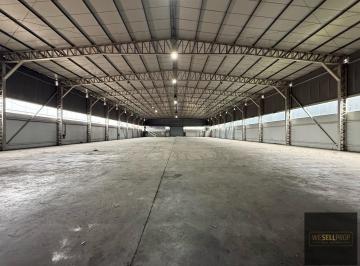 Bodega-Galpón · 1800m² · Alquiler de Nave Industrial con Oficina en Parque Industrial con Seguridad 24hs - Moreno